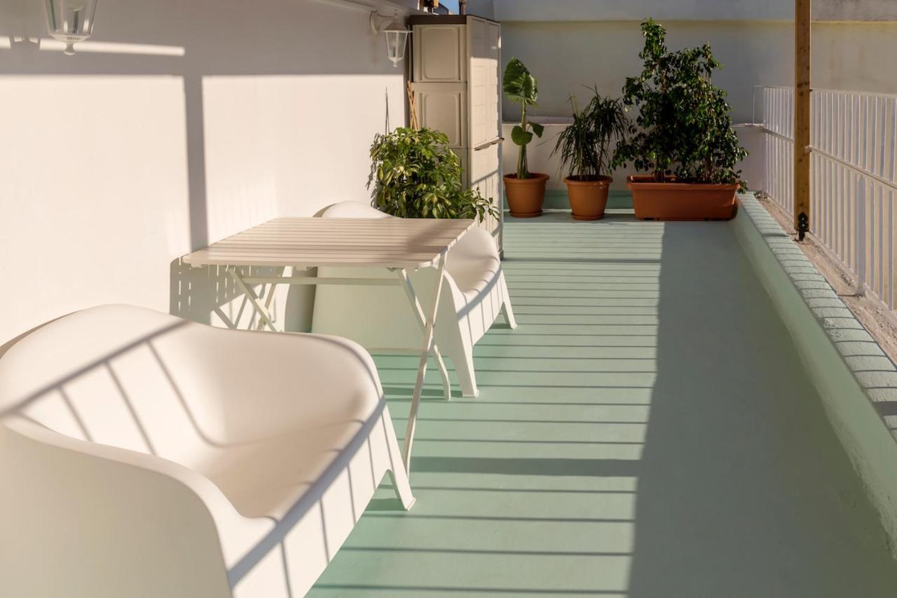 Blue And White Apartment Vipgreece Aten Exteriör bild